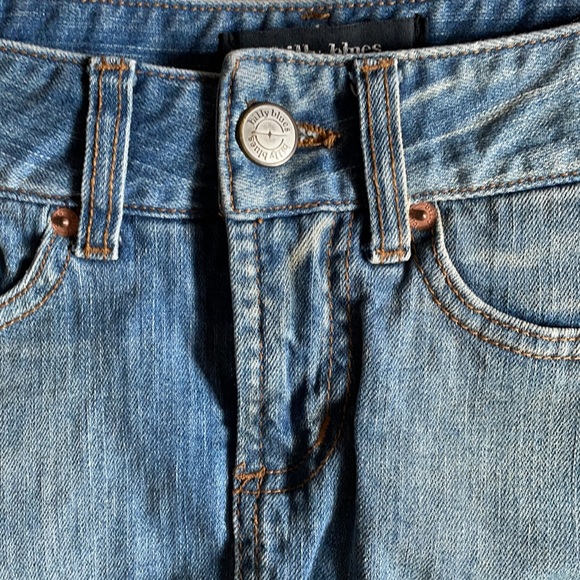 Jean Mini - Picture 2 of 3